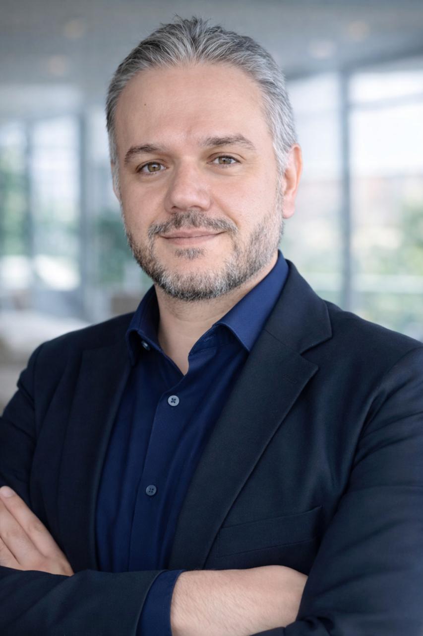 Dr. Sousa Bruno, advogado especialista em direito da saúde